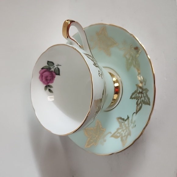 Beautiful Vintage Delphine English bone china tea set - Picture 4 of 8